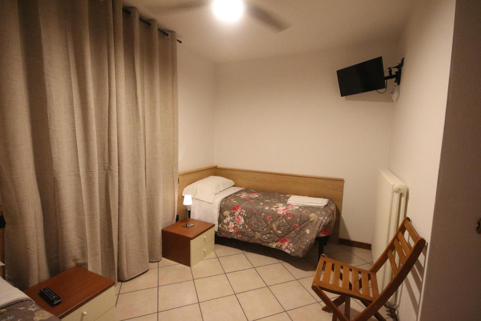 B&B Casa Wanda Since 1999 Riva del Garda Cameră foto