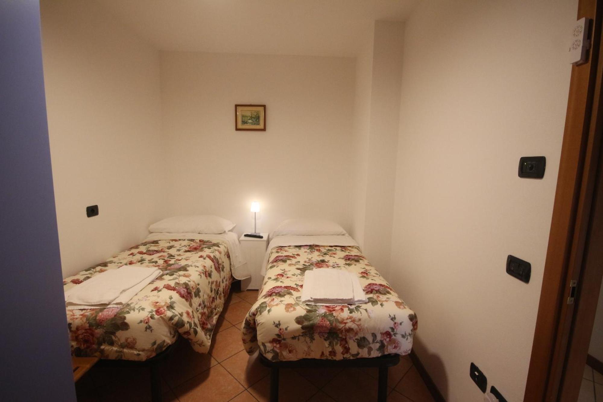 B&B Casa Wanda Since 1999 Riva del Garda Cameră foto
