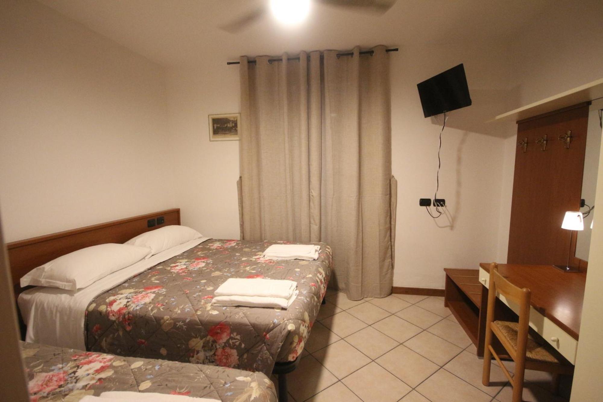 B&B Casa Wanda Since 1999 Riva del Garda Cameră foto